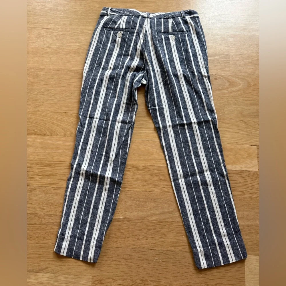 Banana Republic Navy and White Cropped Linen-Blend Pants, Size 2